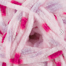 Charger l'image dans la galerie, Flutterby Chunky by James C Brett