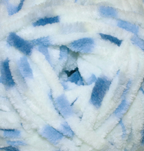 Charger l'image dans la galerie, Flutterby Chunky by James C Brett